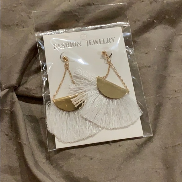 Earrings - Picture 1 of 1